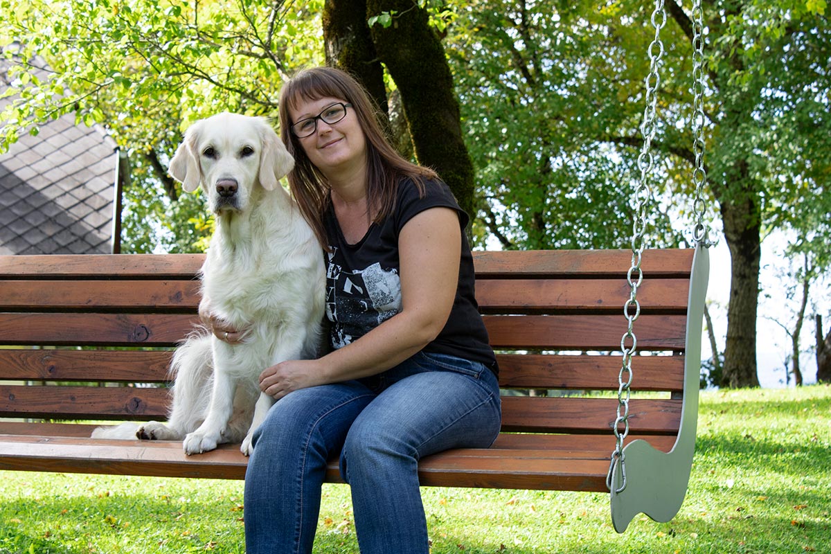 Summer mit Simone auf Bank